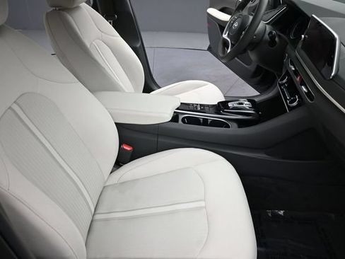 Used 2023 Hyundai Sonata SEL w/ Preferred Accessory Package FWD image 18