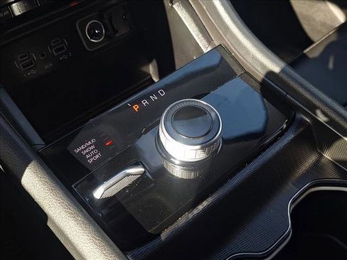 Used 2023 Jeep Grand Cherokee Limited image 14