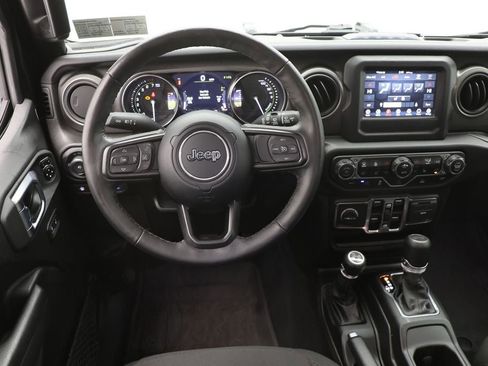 Used 2023 Jeep Wrangler Unlimited w/ Cold Weather Group image 13