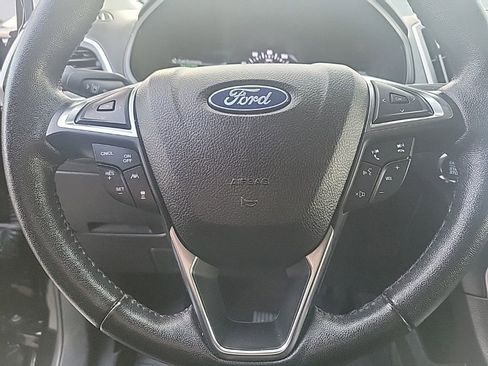 Used 2022 Ford Edge SEL image 19