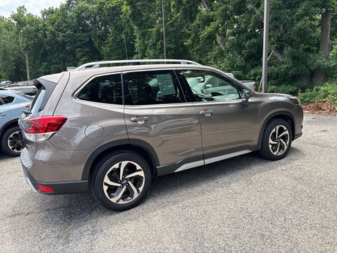 Used 2023 Subaru Forester Touring AWD/4WD image 10