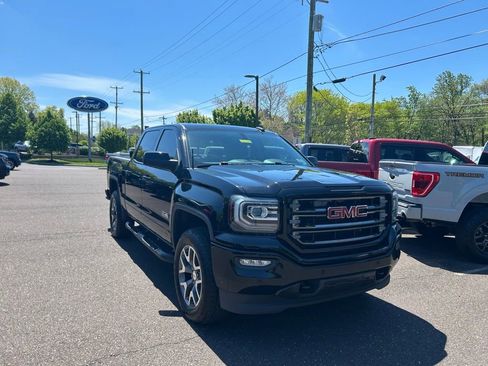 Used 2017 GMC Sierra 1500 SLT AWD/4WD image 3