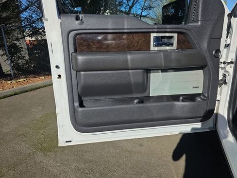 Used 2014 Ford F150 Platinum image 15