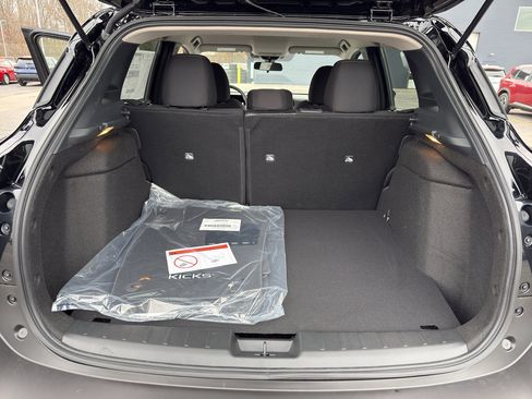 New 2026 Nissan Kicks SV image 34