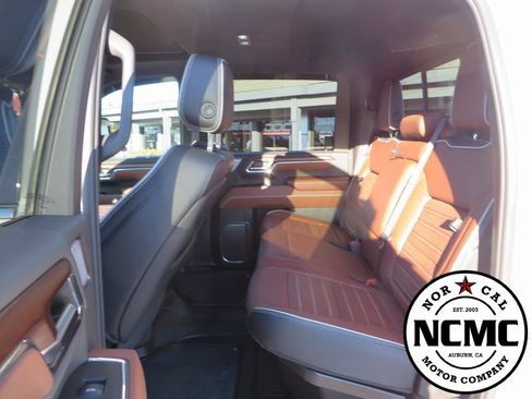 Used 2024 GMC Sierra 3500 Denali Ultimate image 54