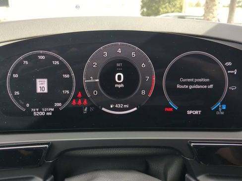 Used 2025 Porsche Cayenne GTS AWD/4WD image 31