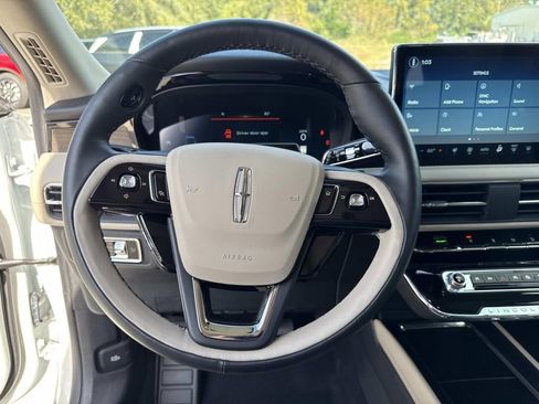 New 2026 Lincoln Corsair Reserve image 26