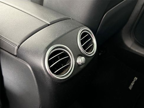 Certified 2019 Mercedes-Benz GLC 300 4MATIC image 24