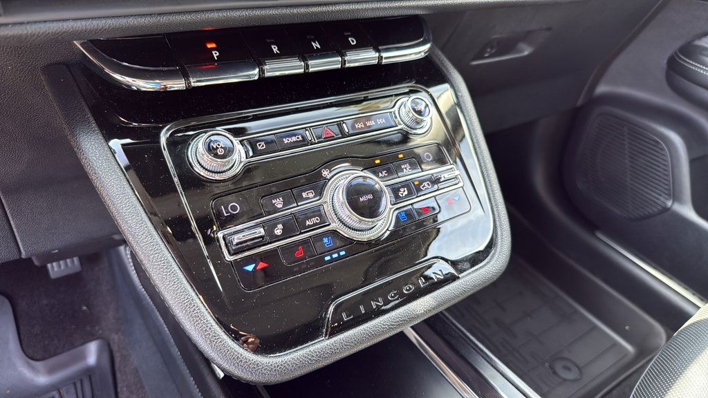 Used 2020 Lincoln Corsair AWD w/ Premium Package image 33