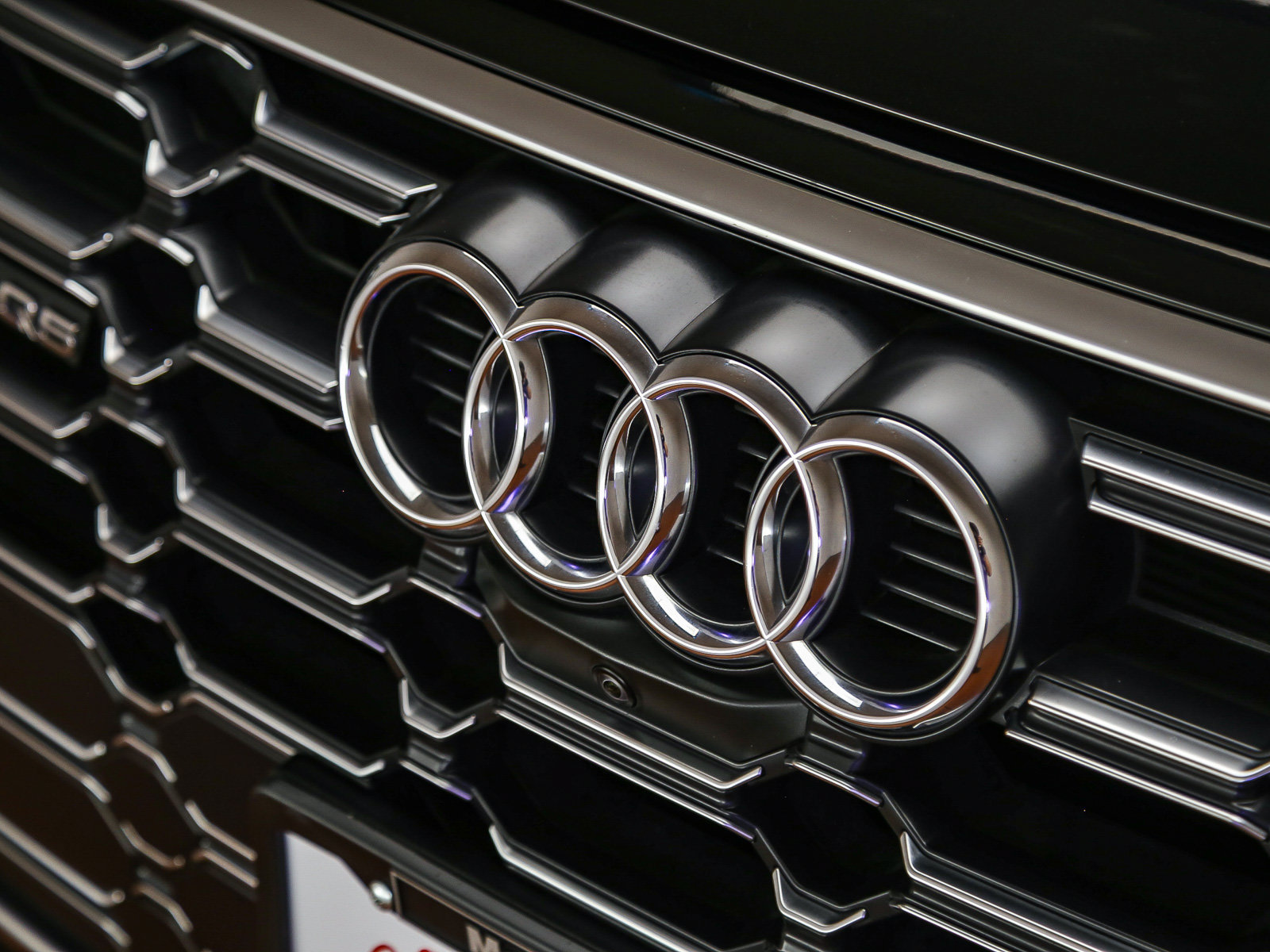 Certified 2022 Audi SQ5 Premium Plus w/ Premium Plus Package AWD/4WD image 9