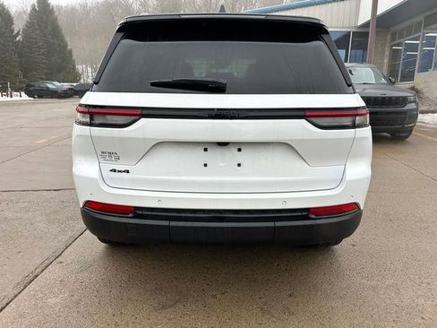 New 2025 Jeep Grand Cherokee Limited image 4