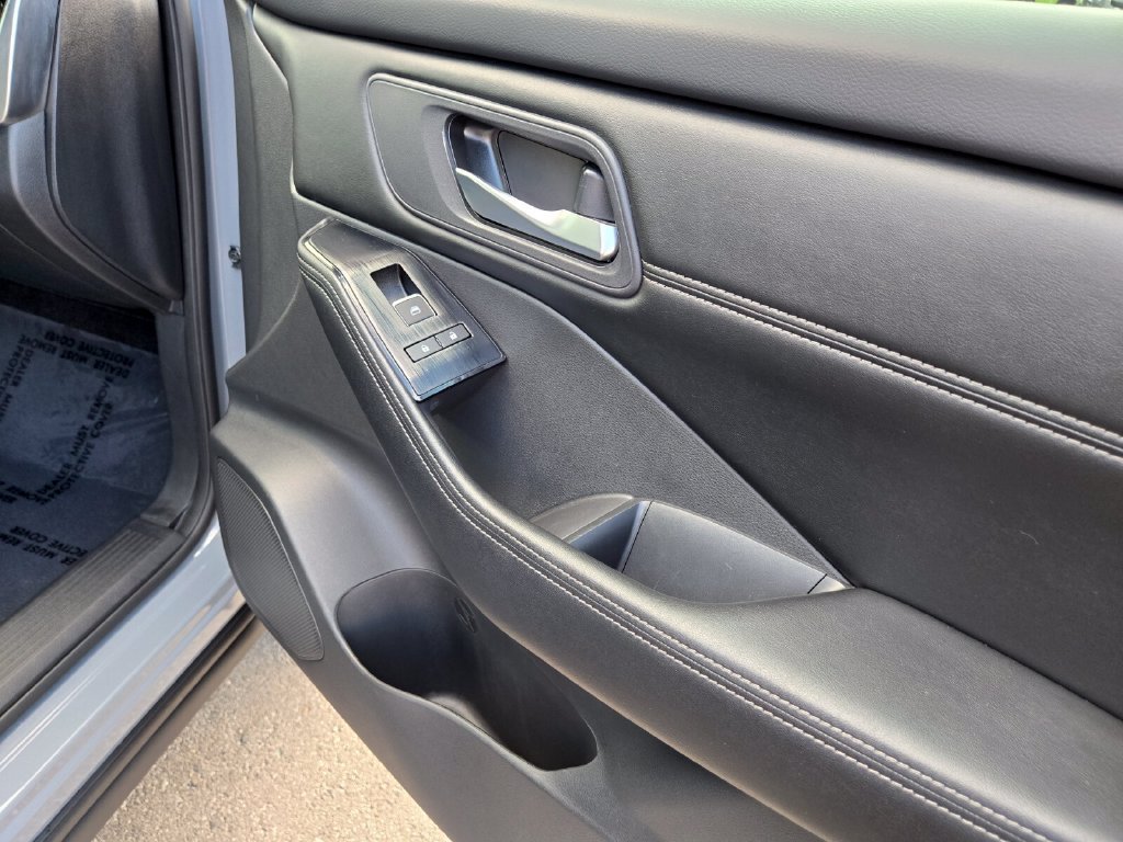 Certified 2024 Nissan Rogue SL w/ SL Premium Package FWD image 24