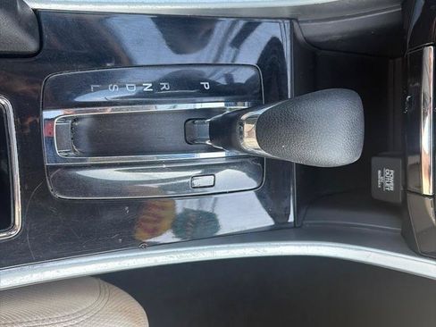 Used 2017 Honda Accord EX image 24