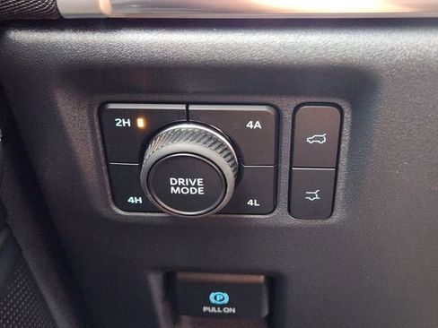 New 2025 Ford Expedition Max Platinum w/ Driver's Package image 21