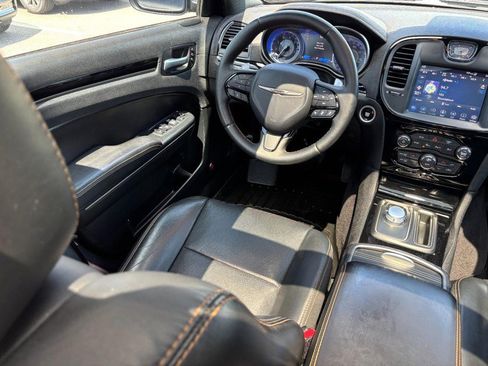 Used 2018 Chrysler 300 S w/ 300S Premium Group AWD/4WD image 12
