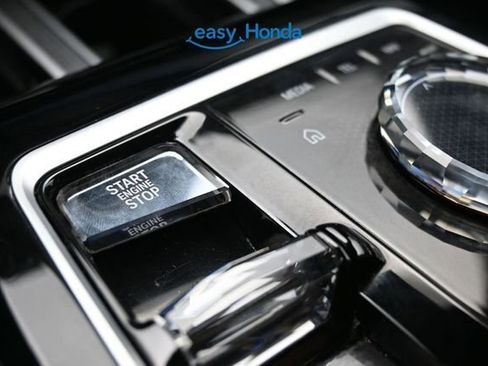 Used 2023 BMW 740i w/ Executive Package RWD image 14