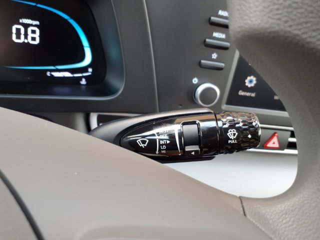 New 2026 Hyundai Elantra SE FWD image 25