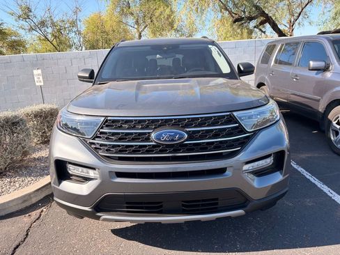 Used 2022 Ford Explorer XLT w/ Equipment Group 202A RWD image 3