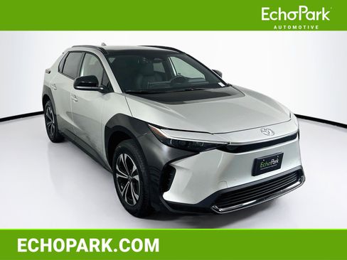 Used 2025 Toyota bZ4X FWD w/ Weather Package image 1