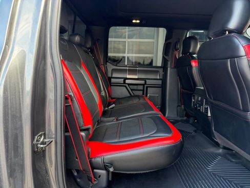 Used 2019 Ford F150 Lariat w/ Equipment Group 502A Luxury AWD/4WD image 11