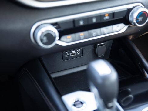 Used 2023 Nissan Altima 2.5 SV image 14