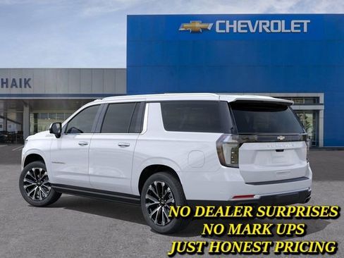 New 2026 Chevrolet Suburban High Country w/ LPO, Illumination Package AWD/4WD image 3