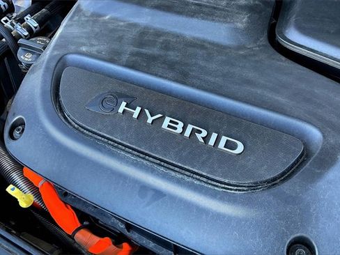 Used 2017 Chrysler Pacifica Touring Plus image 34