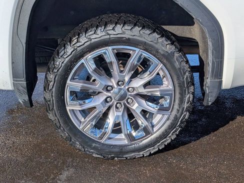 Used 2022 GMC Sierra 1500 Denali w/ Denali Reserve Package image 17