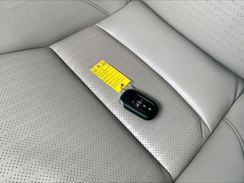 Used 2022 Honda Civic EX-L image 12