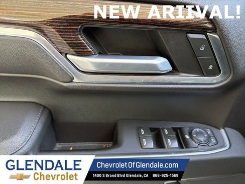 Used 2022 GMC Sierra 1500 SLE image 10