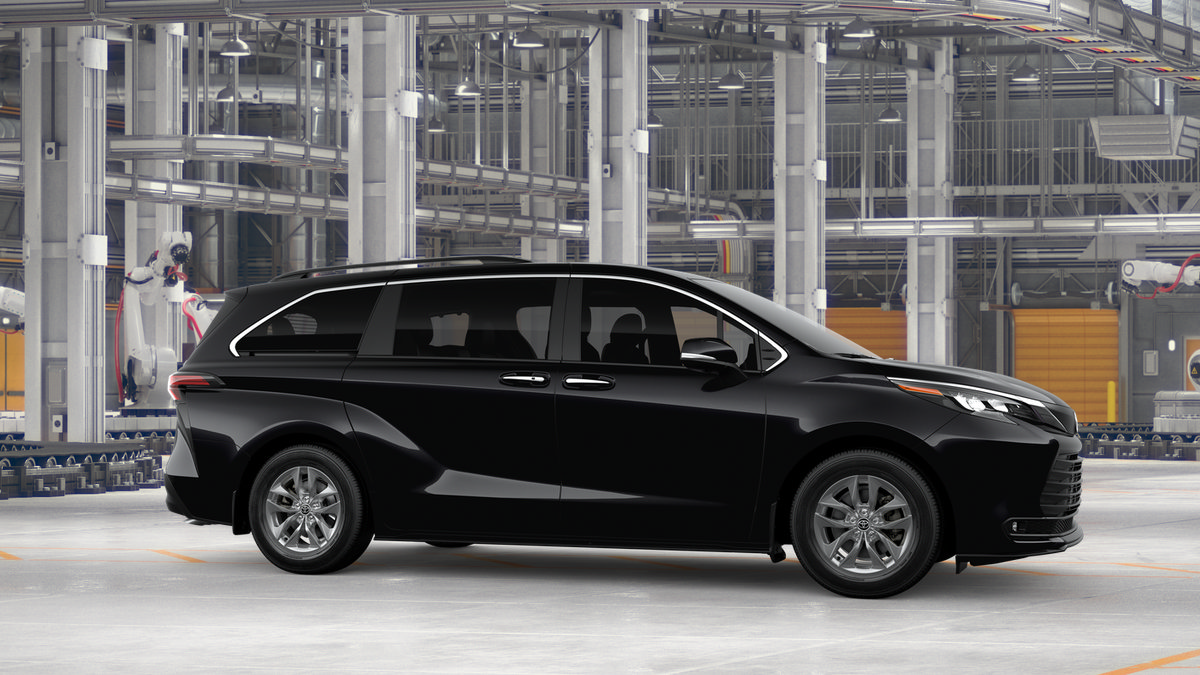 New 2026 Toyota Sienna XLE FWD image 13