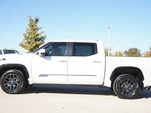 Used 2025 Toyota Tundra Platinum AWD/4WD image 6
