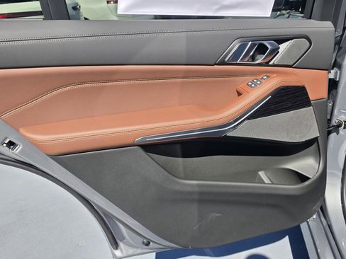 New 2026 BMW X7 xDrive40i w/ M Sport Package image 16