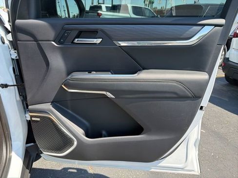 Used 2024 GMC Acadia Elevation w/ LPO, Floor Liner Package FWD image 21