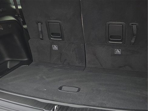 Used 2024 Jeep Grand Cherokee L Limited w/ Luxury Tech Group II image 8