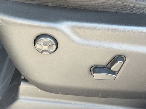 Used 2019 Jeep Grand Cherokee Limited X image 25