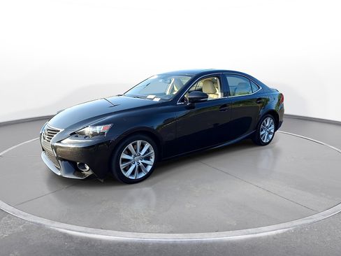 Used 2016 Lexus IS 300 AWD image 4