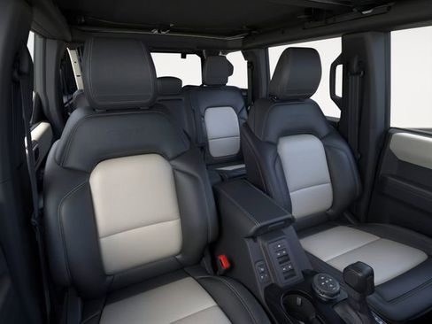 New 2026 Ford Bronco Outer Banks w/ Sasquatch Package AWD/4WD image 10