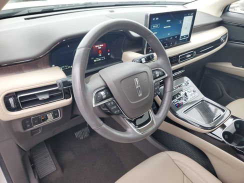 Certified 2023 Lincoln Nautilus Reserve image 13