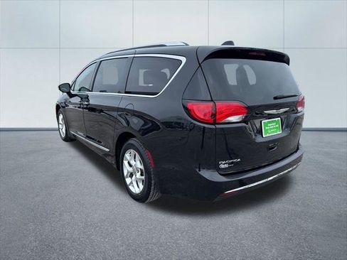 Certified 2020 Chrysler Pacifica Limited image 3