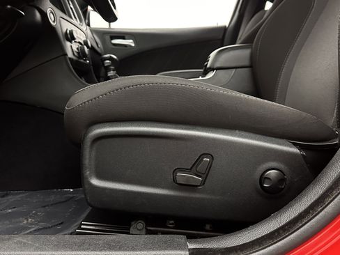 Used 2022 Dodge Charger SXT image 12