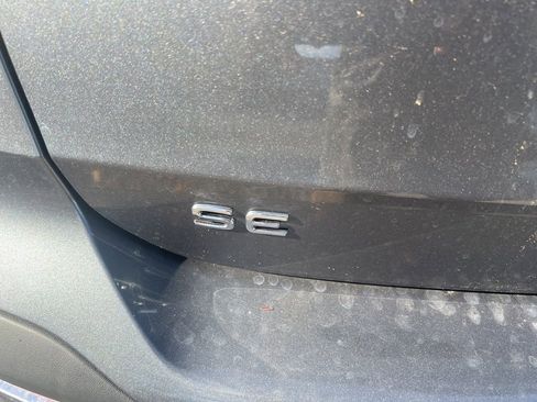 New 2025 Volkswagen Taos SE image 9