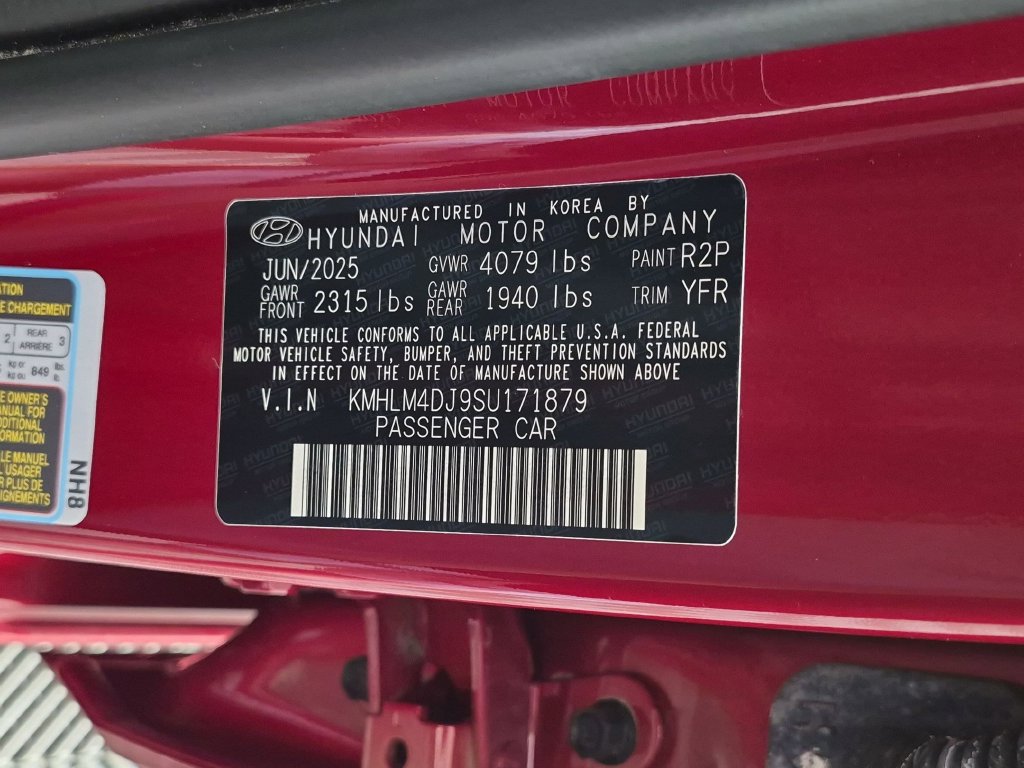 Used 2025 Hyundai Elantra SEL FWD image 41
