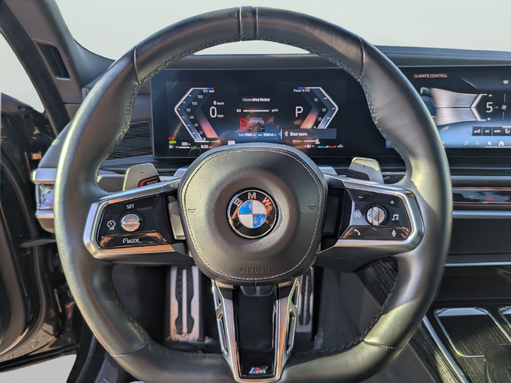 Used 2023 BMW 740i RWD image 23