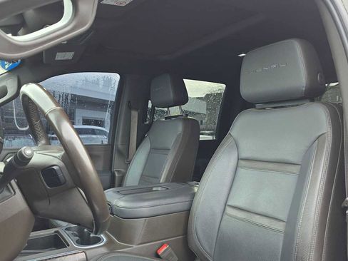 Used 2022 GMC Sierra 3500 Denali w/ Denali Ultimate Package image 25