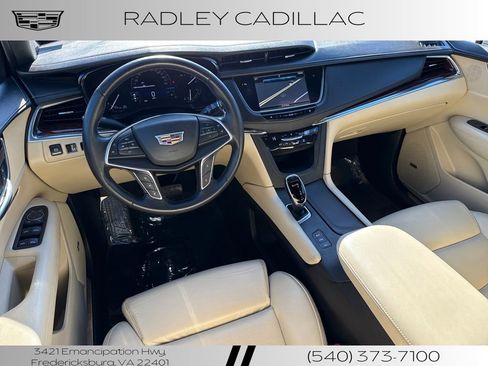Used 2017 Cadillac XT5 Luxury w/ Driver Awareness Package image 14