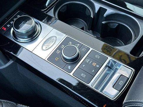 Used 2019 Land Rover Discovery HSE image 22