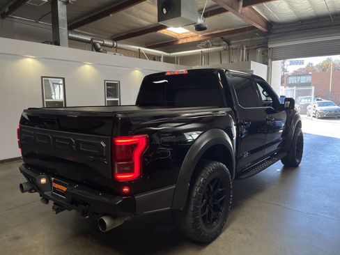 Used 2019 Ford F150 Raptor w/ Equipment Group 802A Luxury image 4