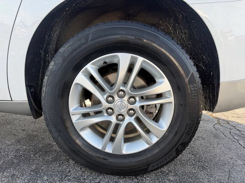 Used 2021 Buick Enclave Essence FWD image 13