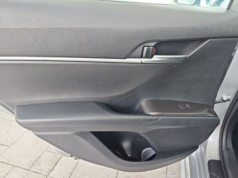 Used 2022 Toyota Camry SE image 23